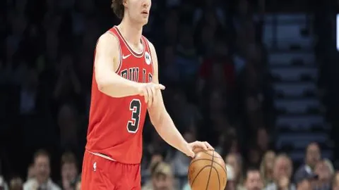 毛剑卿解析：薛庆浩京沪战力挽申花，三期表现引国家队关注